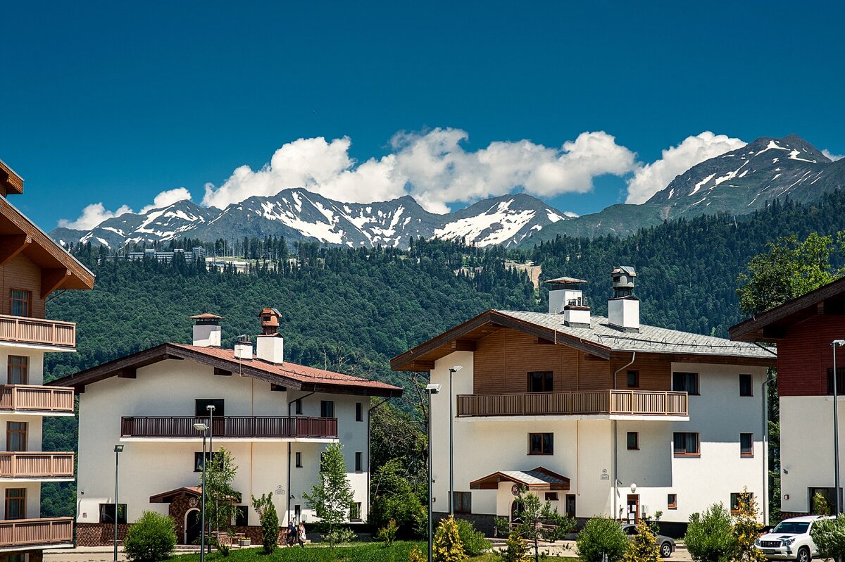Коттеджный комплекс Rosa Village, курорт Роза Хутор, уровень 1 170 м. 