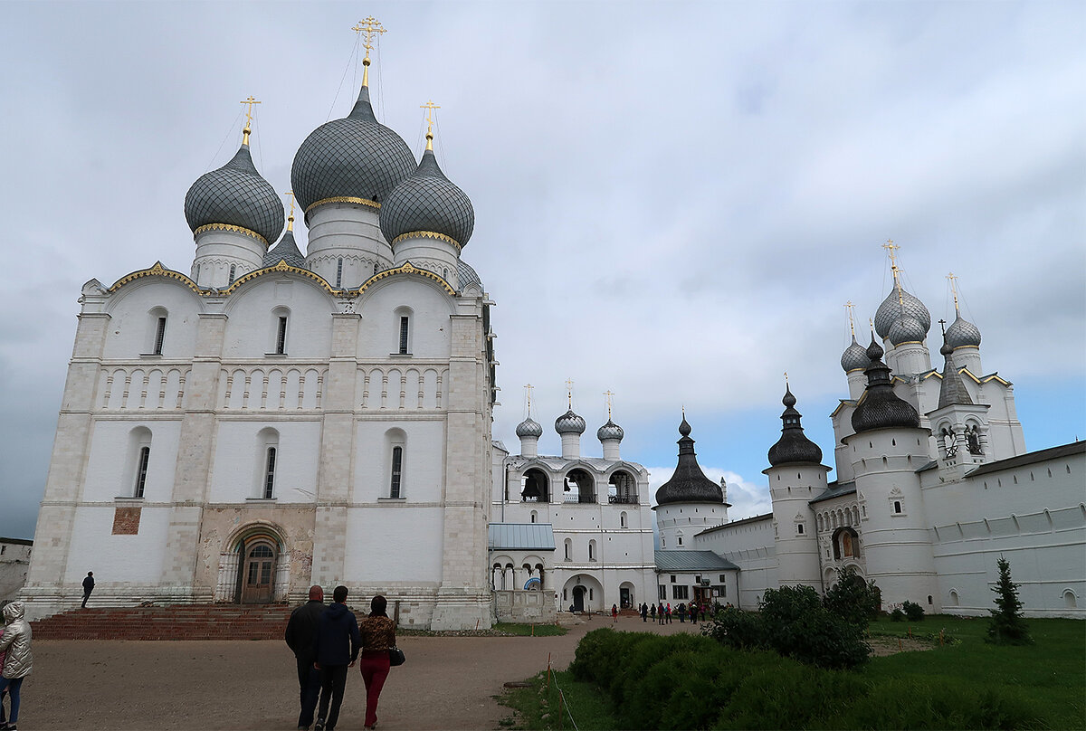 Ростовский кремль фото внутри и снаружи