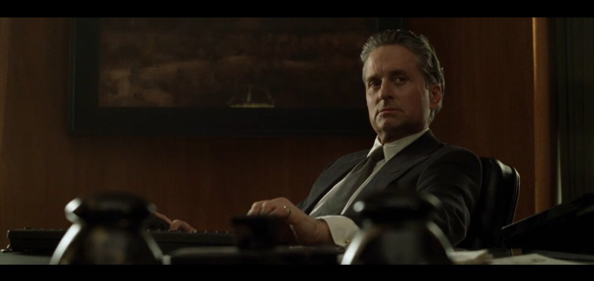 "Лишь вхожим в высшее общество дано удовольствие им пренебрегать."