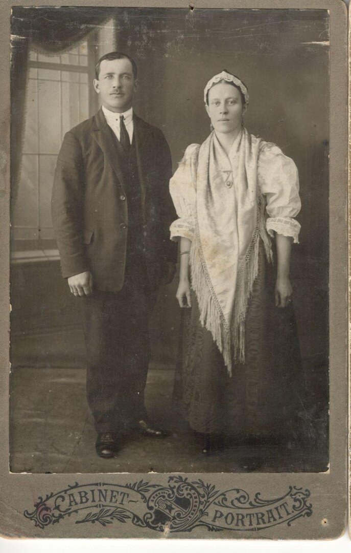 Жители Беломорска более 100 лет назад: все похожи, будто родственники и в необычных нарядах