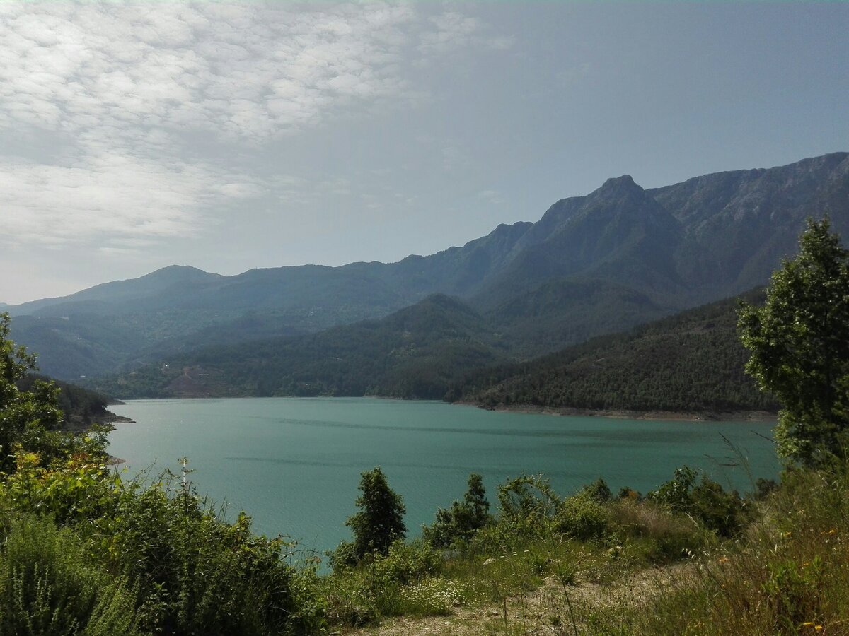 Горное водохранилище Дим-Чай. Аланья, май 2020 г. Фото автора.