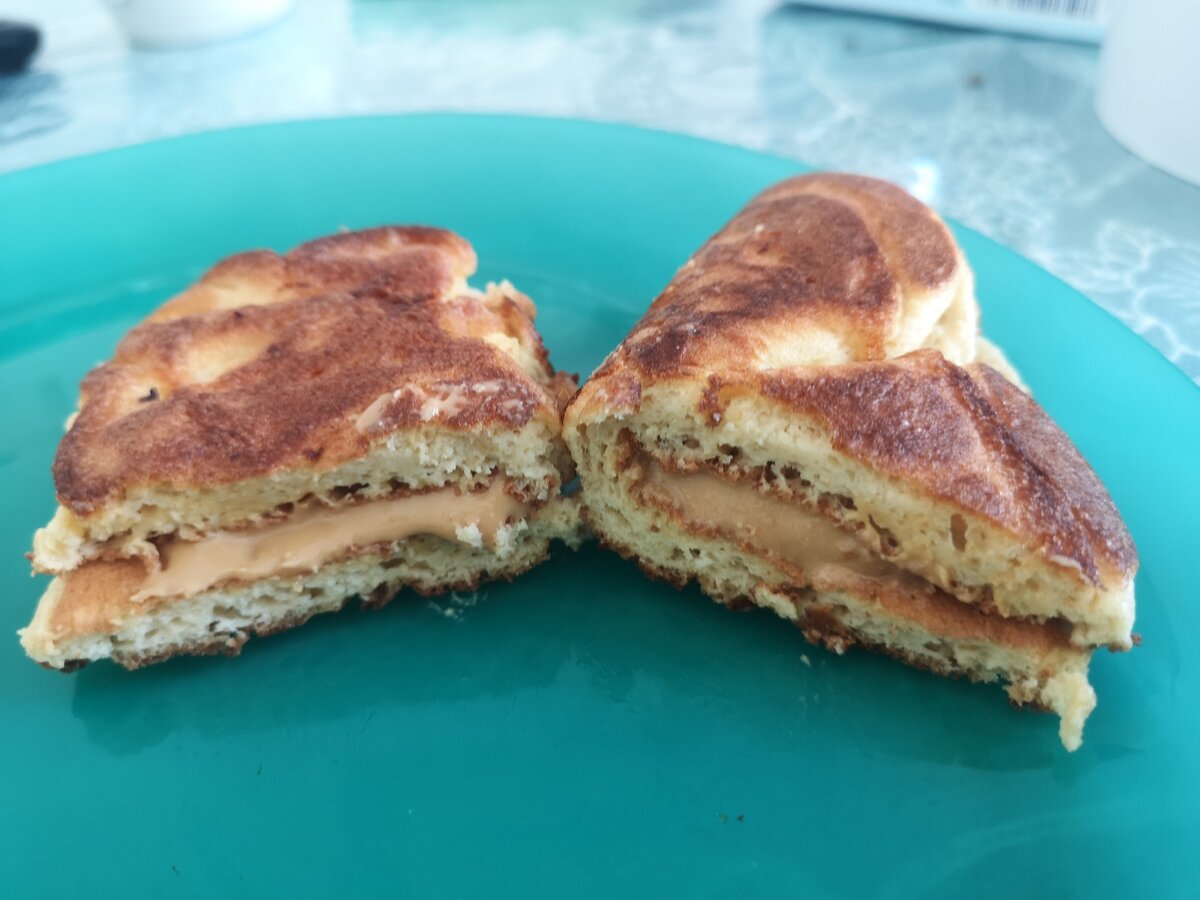 Упси хлеб с арахисовой пастой, приготовленный на сковороде