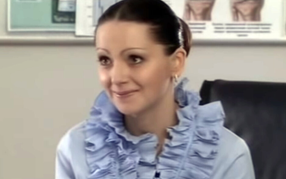 Ольга Будина в роли Анны Самойловой. Кадр из кинофильма "Уравнение со всеми известными", 2008 г., режиссер Роман Просвирнин, сценарист Майя Шаповалова, композитор Евгений Скрипкин. Скриншот кадра для иллюстрации