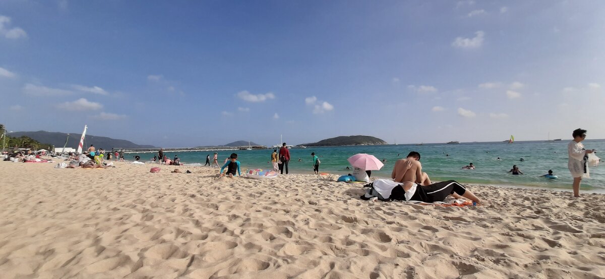 Бухта Ялонг-Бэй.