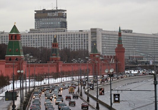 Москва 90-х, фото для примера из свободных источников.