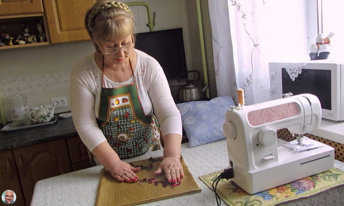 Нина Ивановна приехала погостить и захватила свою любимую швейную машинку. Поделилась мнением о том, какие швейные машинки нужно выбирать и зачем 