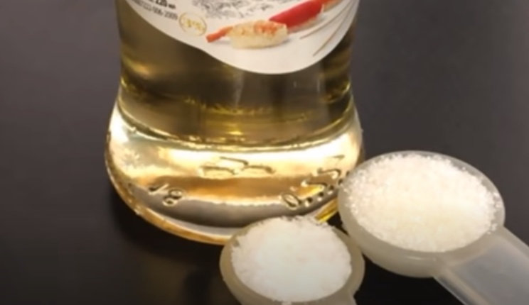 Заправляем рис специями