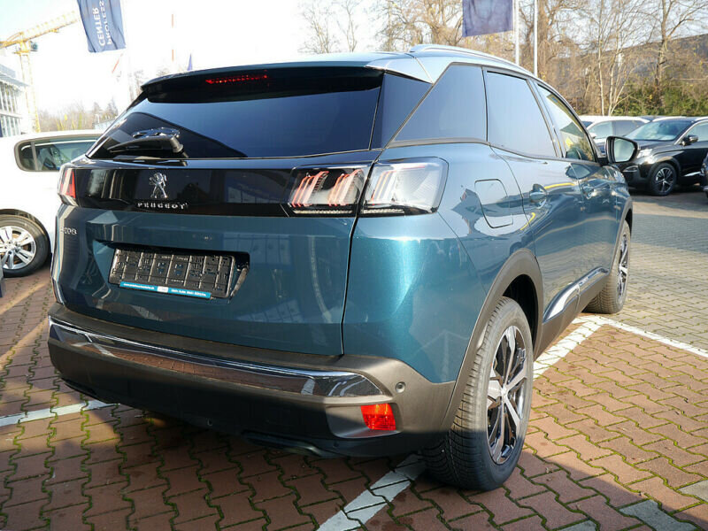 Peugeot 3008. Источник иллюстрации - Яндекс.Картинки