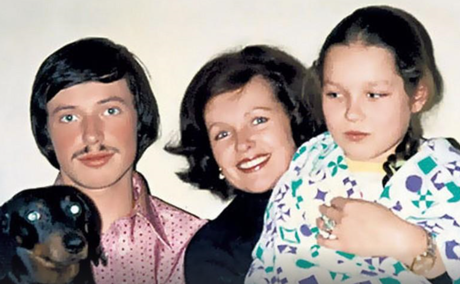 Наталья Фатеева со своими детьми