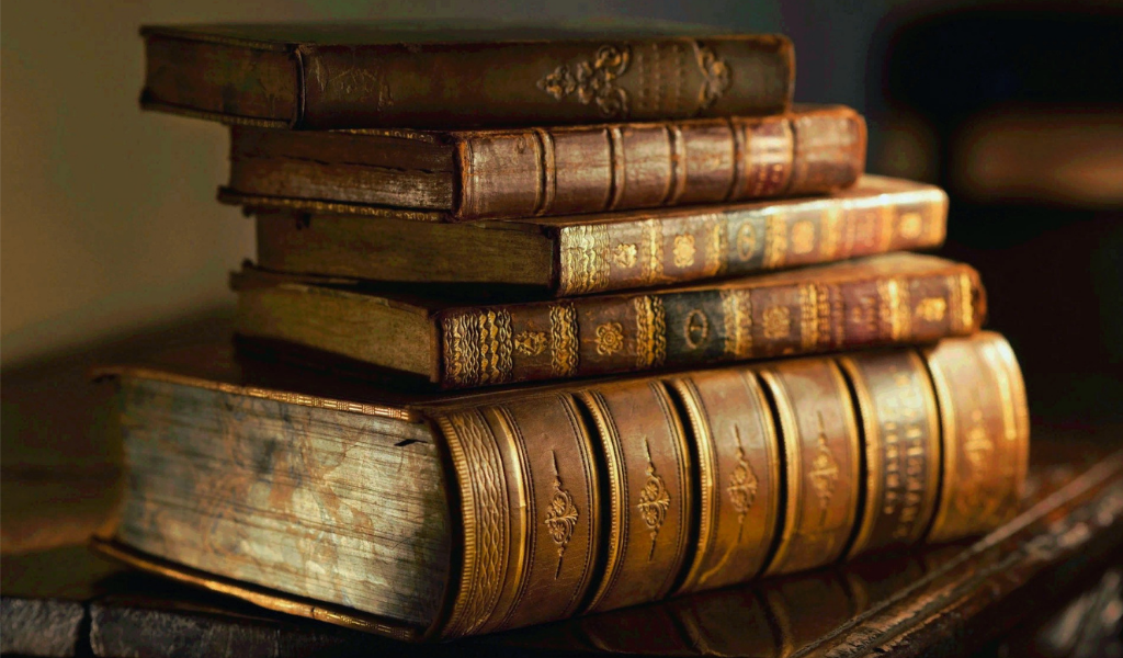 Старые книги.