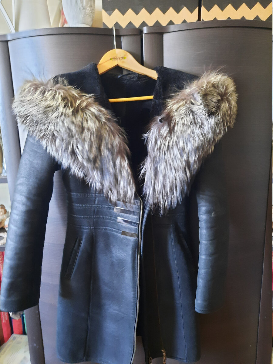 на дубленке мех уже пожелтел