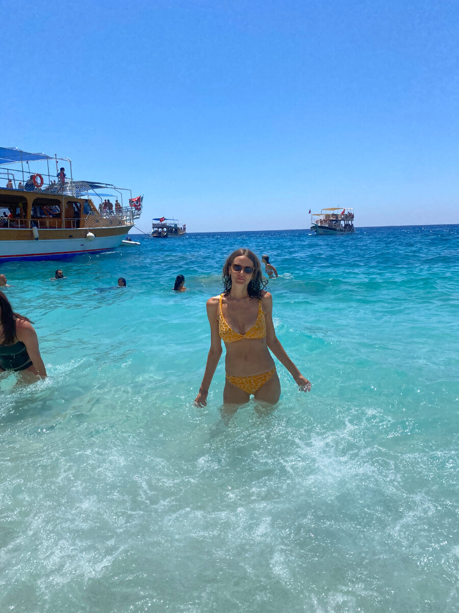 Фотография без фильтров. Цвет воды островной.