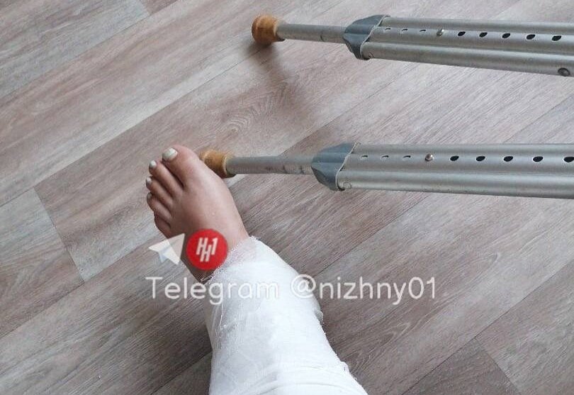    Пассажирка оступилась при выходе на остановке улица Лескова Pravda-nn.ru