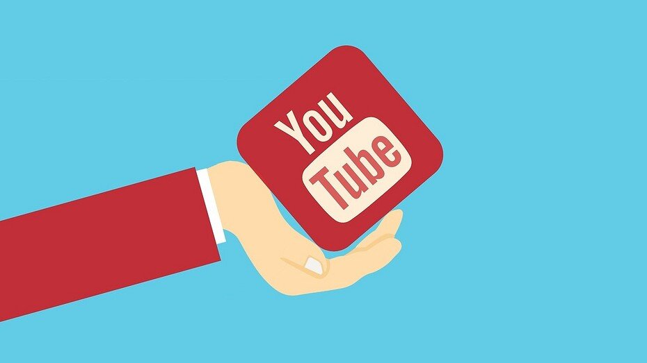Любой ролик с YouTube можно скачать бесплатно. Если вы не собираетесь его распространять, в этом нет нарушений авторских прав.