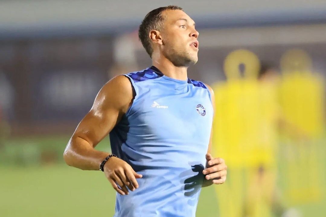     Дзюба забил дебютный гол в новом клубе в свой день рождения: посмотрите, как это было