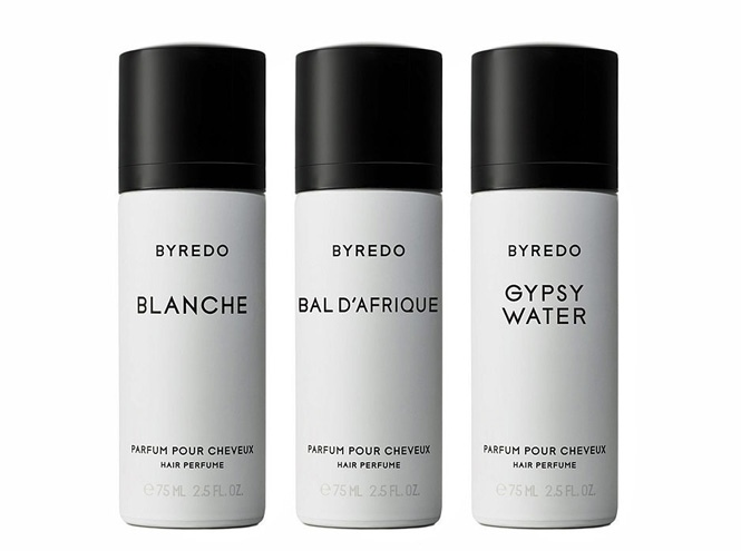 Ароматические спреи для волос Blanche, Bal d’Afrique, Gypsy Water, все Byredo. Повторяют и дополняют одноименные ароматы марки, не содержат спирта, безопасны для волос.