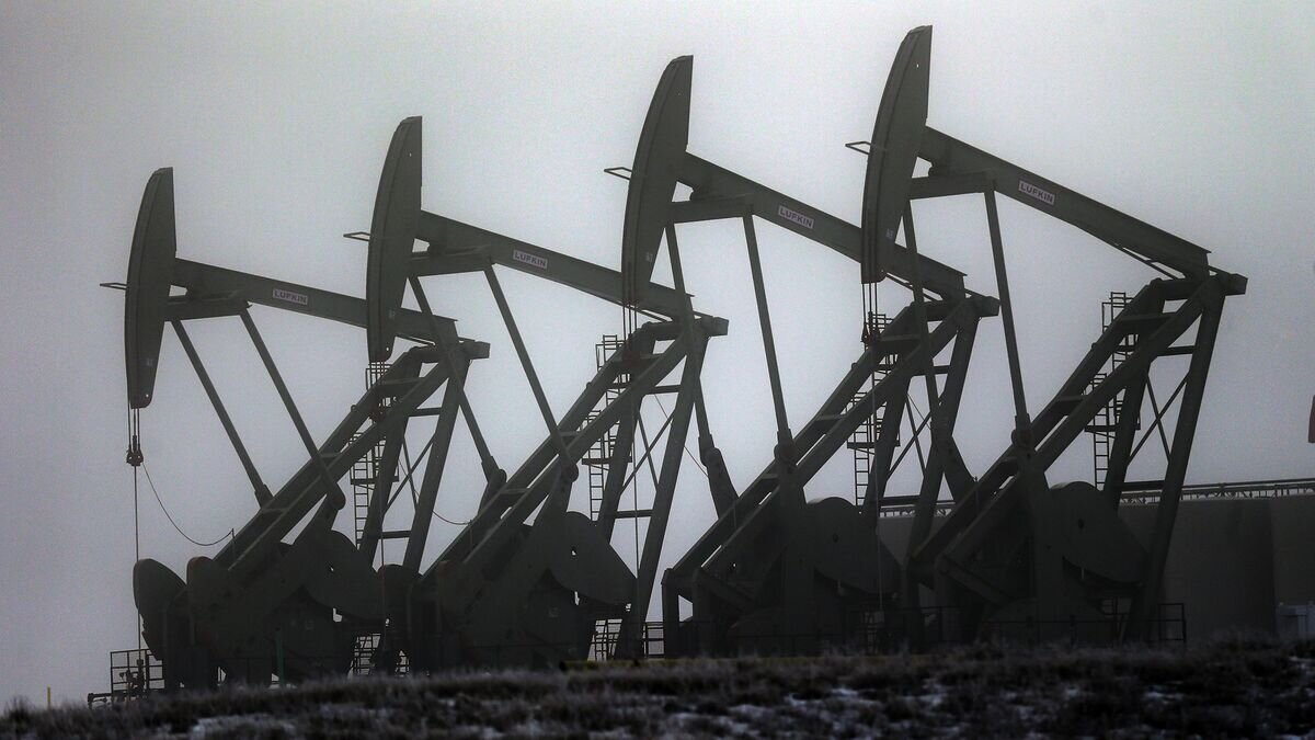    Нефтяные вышки© AP Photo / Eric Gay