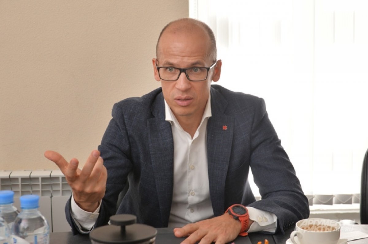    Александр Бречалов сказал, что быть в команде — означает нести повышенную ответственность, быть максимально открытым и честным.