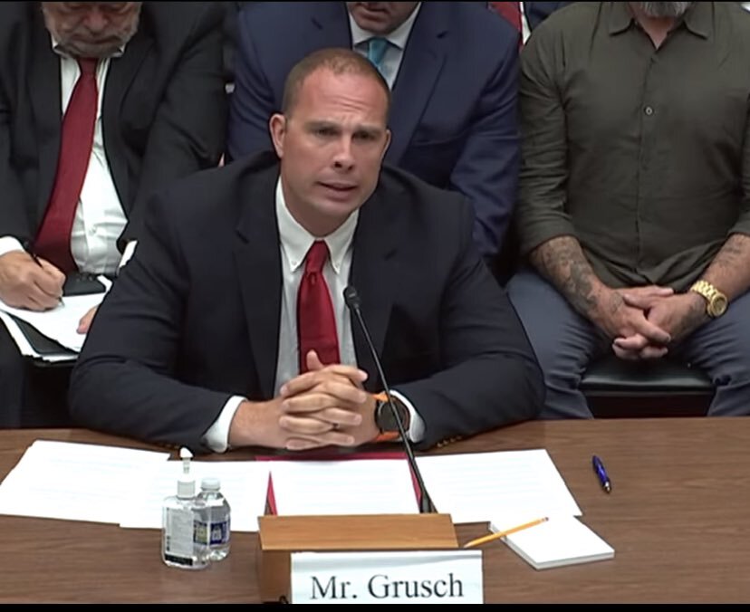 бывший сотрудник американских спецслужб Дэвид Груш  в ходе слушаний в Конгрессе США 26 июля 2023 году 