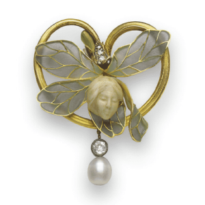 Брошь Vever в стиле модерн, слоновая кость, бриллиант и эмаль, около 1900 г.