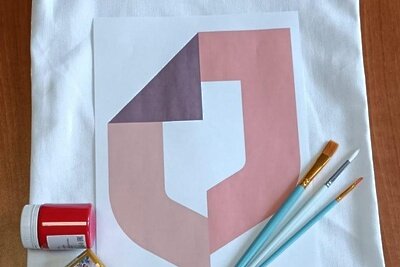    Мастер-класс по росписи экосумок на дне работника МФЦ в Подольске © Пресс-служба Министерства государственного управления, информационных технологий и связи Московской области