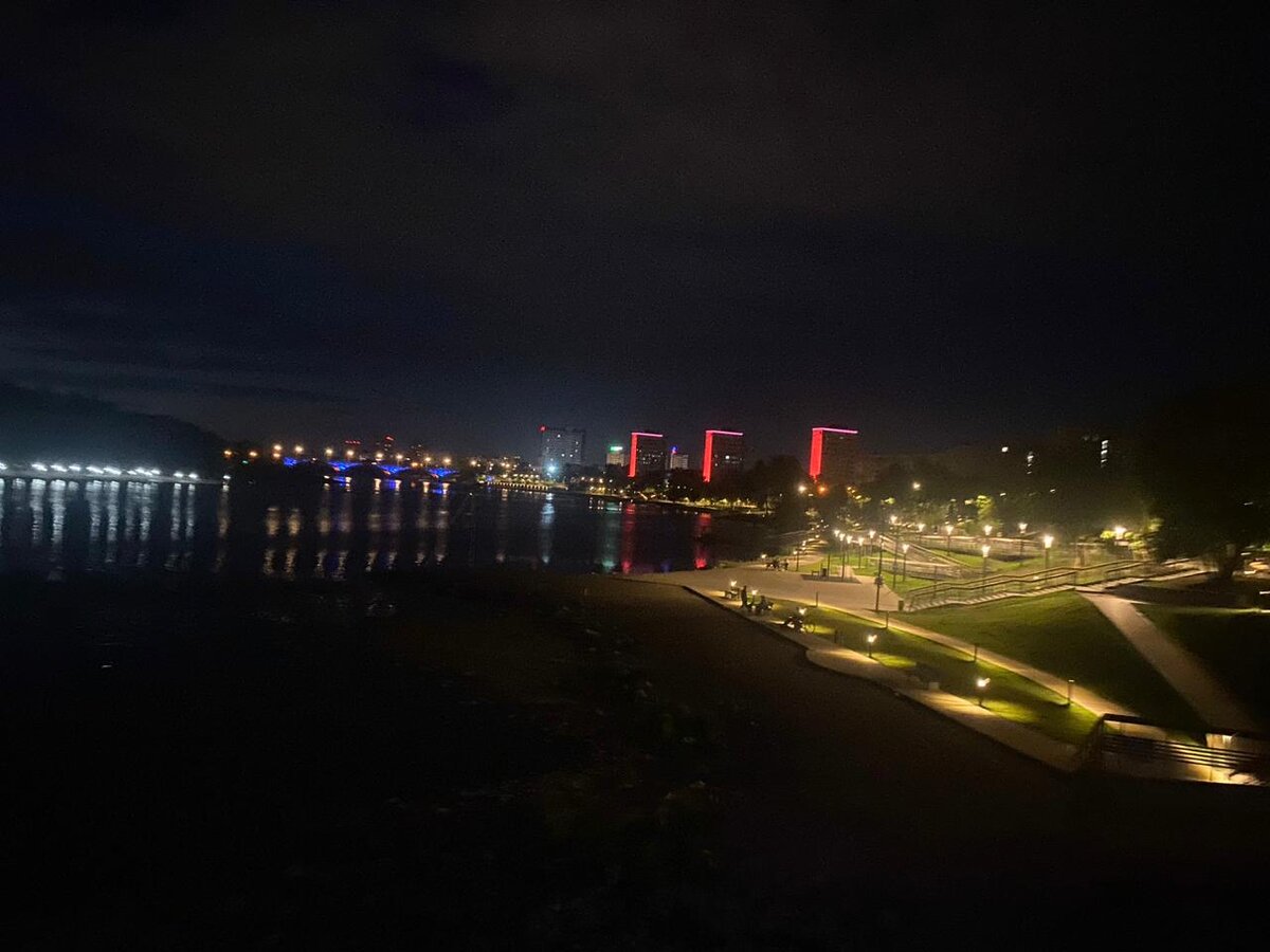 Листайте, пожалуйста.)