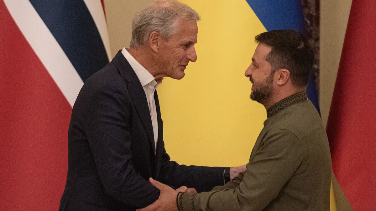 Пресс-конференция премьер-министра Норвегии Йонаса Гара Стёре и президента Украины Владимира Зеленского 24 августа 2023 года в Киеве. Фото: Getty Images