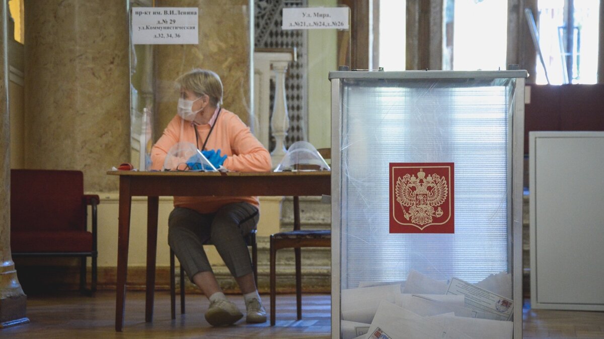     Мониторинговая группа следит за соблюдением прав югорчан в ходе досрочного голосования. Пришедшие на избирательный участок бездомные и экс-заключенные, отдав свой голос, также обратились к правозащитникам с насущными проблемами, сообщила уполномоченный по правам человека в Югре Наталья Стребкова.