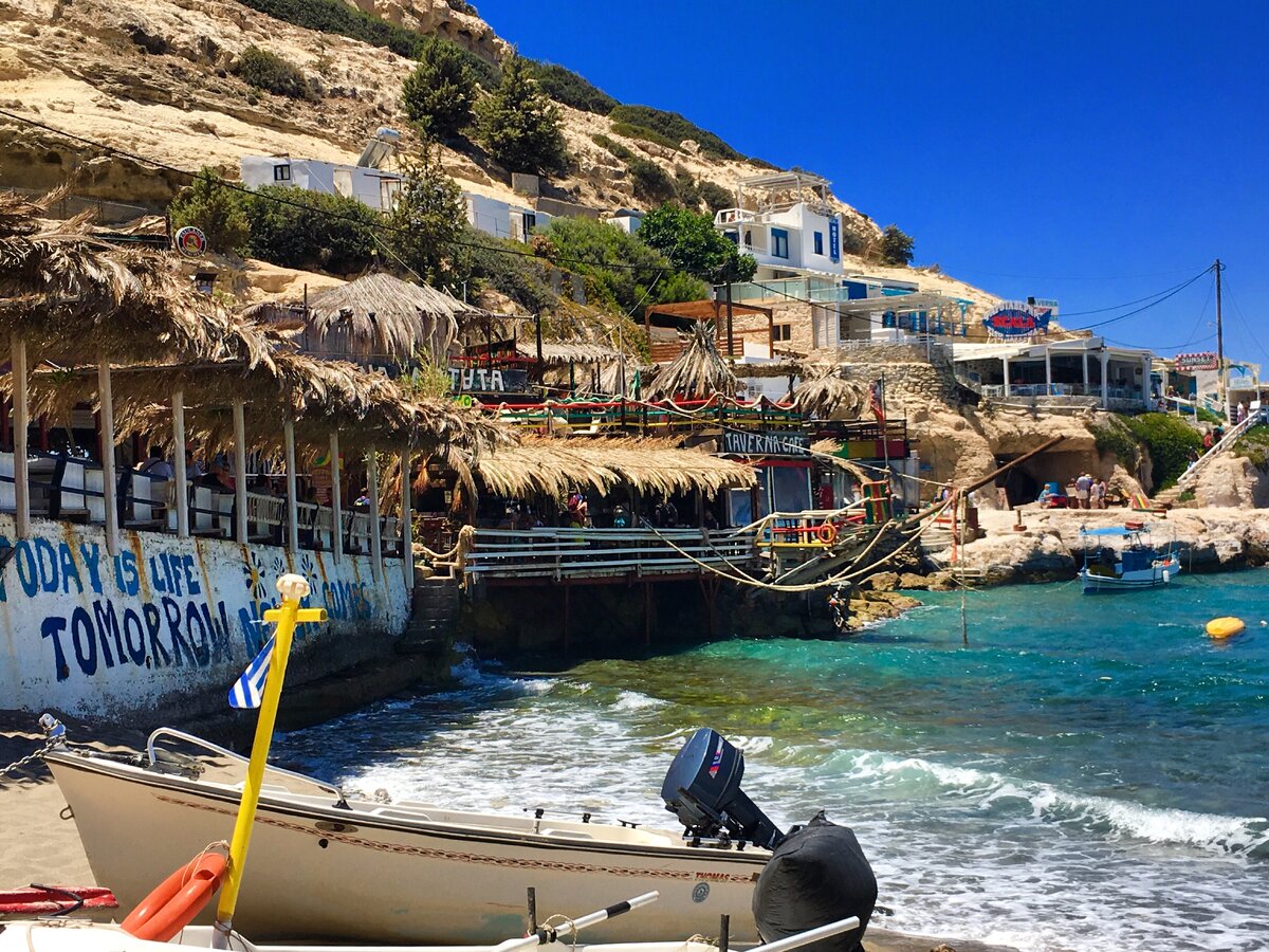 Местечко очень колоритное, хочется бросить все и срочно стать хиппи 