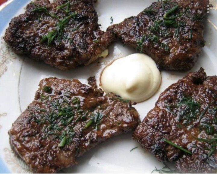 отбивная из печени говяжьей рецепты. отбивные из печени. отбивные из печени говяжьей. стейк из печени. отбивные из печени.