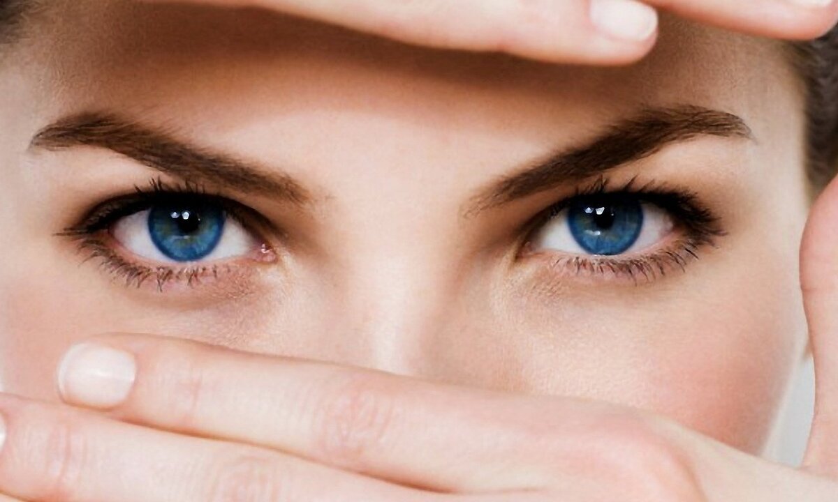 Что влияет на цвет глаз?