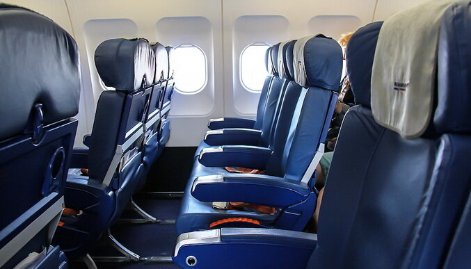 Кресла в самолете эконом класса