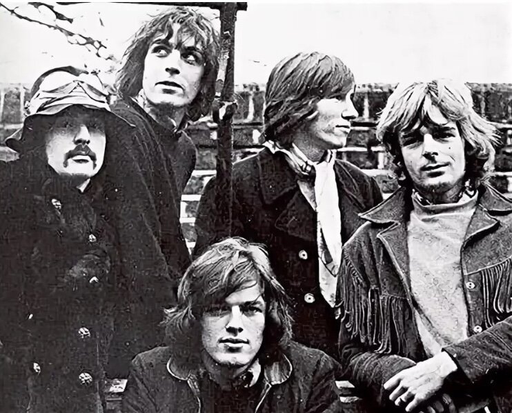 Ник Мэйсон,Сид Барретт,Роджер Уотерс, Ричард Райт,Дэвид Гилмор 