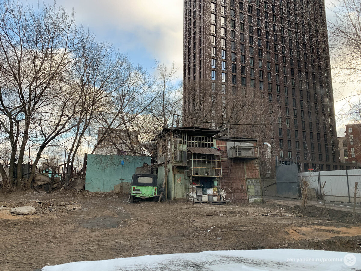 Нашёл ЛуАЗ-969М в старом московском гараже. Уникальный внедорожник с жестким верхом ???