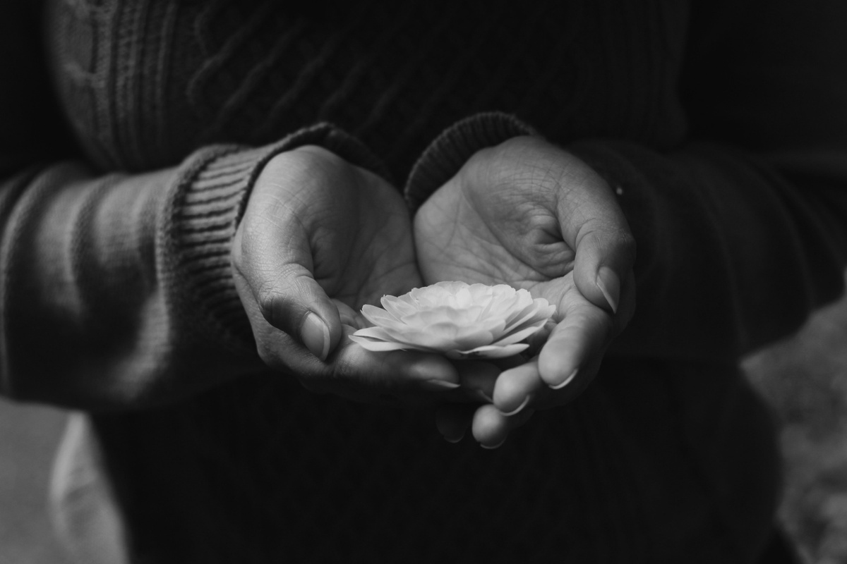 Никогда не отчаивайся! Даже если на смену яркому счастью, пришла чёрно - белая беда