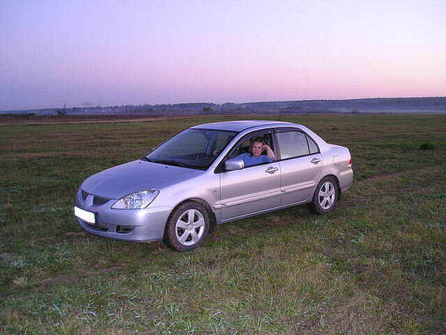Были когда то и мы рысаками... Сейчас мы с ней две старые клячи. А на этом месте сейчас вырос молодой лес.