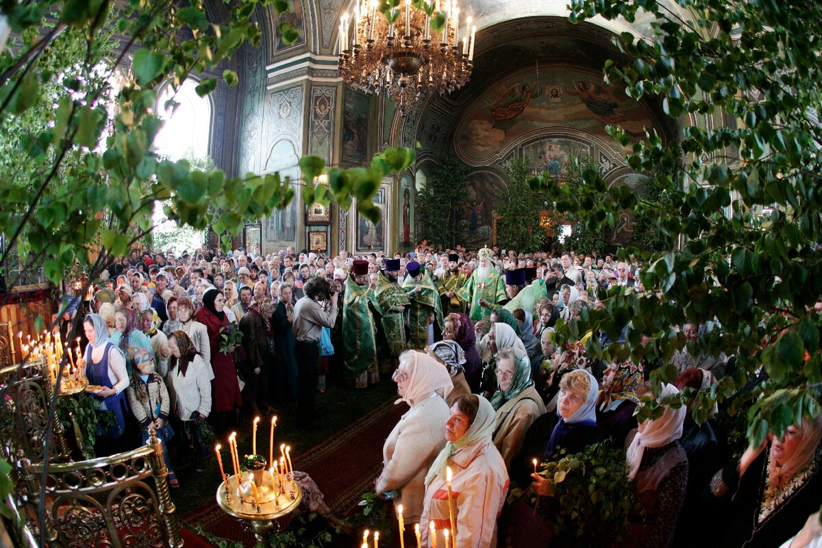 Восточное Православие традиции. В церкви без платка. Фото православные традиции и обычаи.