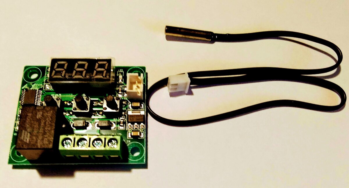 Терморегулятор W1209 с термодатчиком