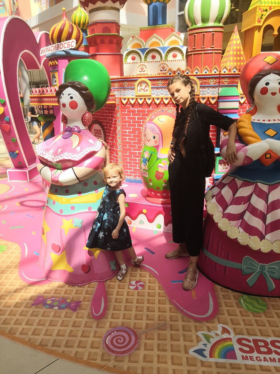 Мои красотки - Анастасия и Алиса.