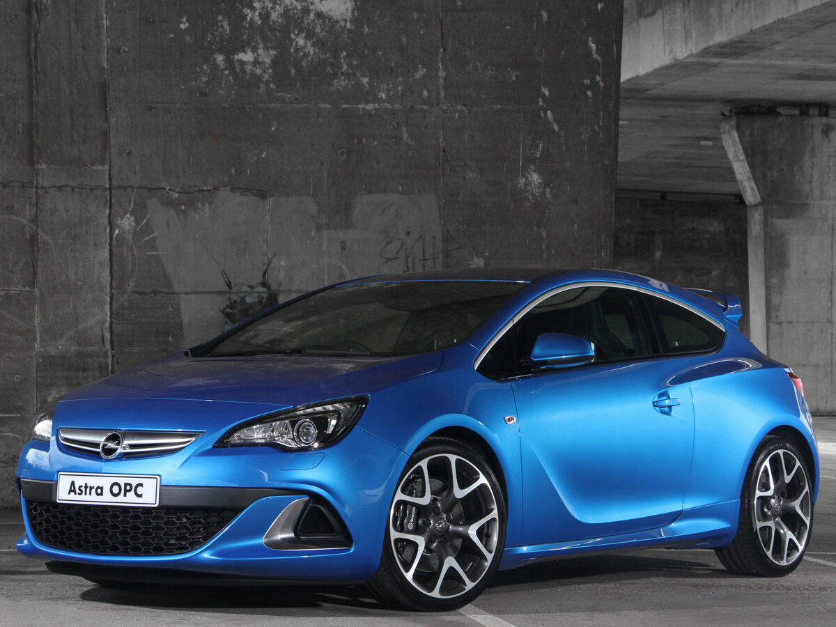 Opel Astra OPC J белая