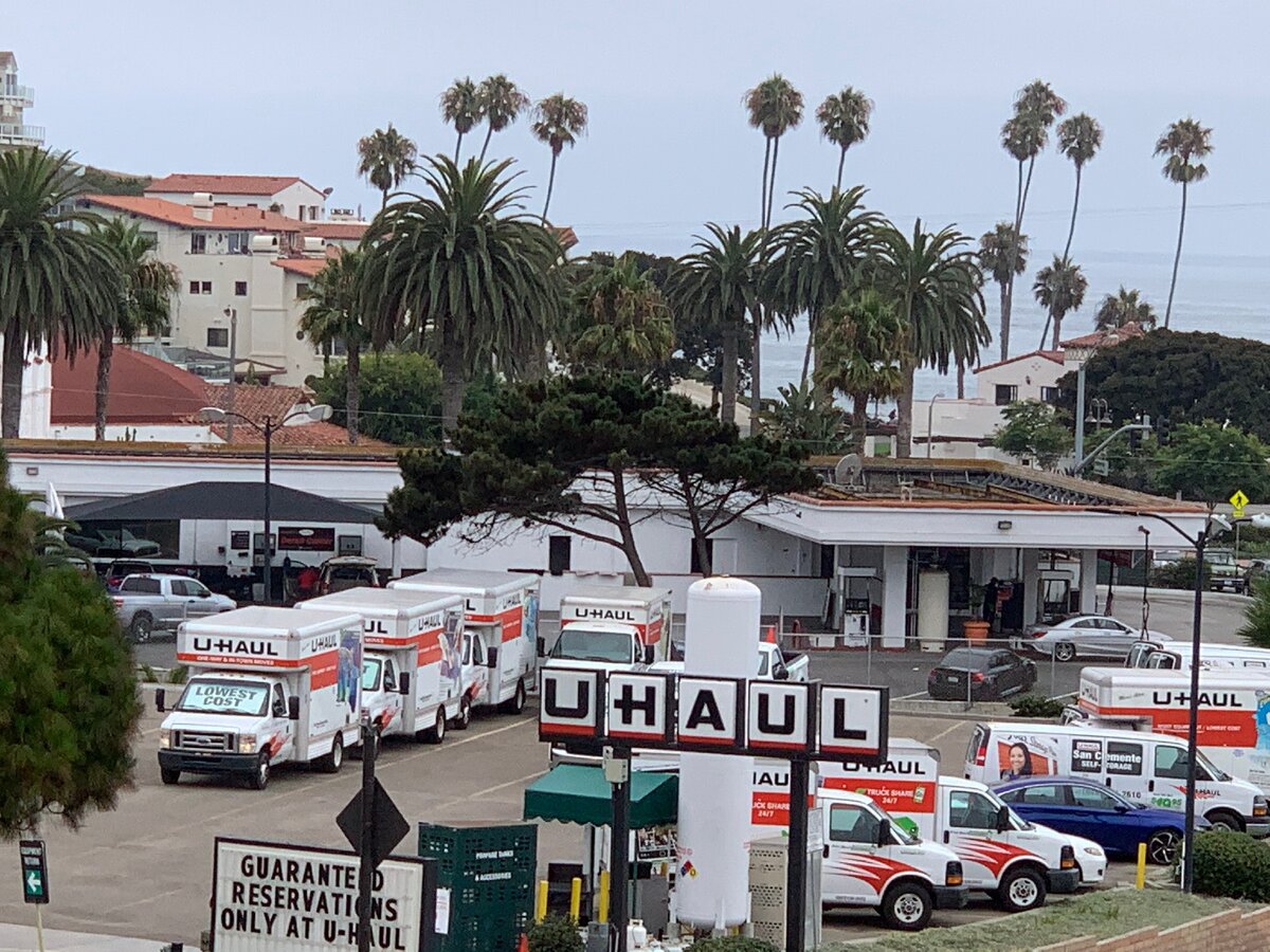 Одна из самых популярных компаний проката грузового транспорта в США - U-Haul