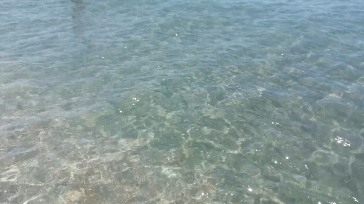 вода прозрачная и чистая