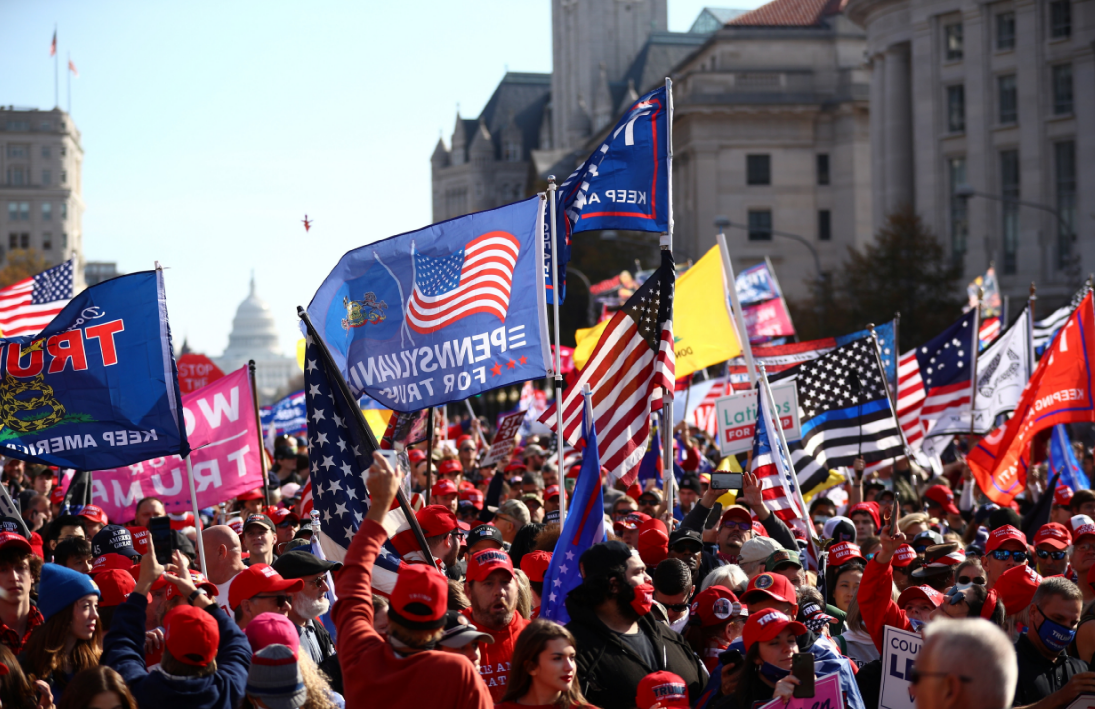 Акция протеста сторонников Д. Трампа. https://www.voanews.com/2020-usa-votes/pro-trump-protesters-rally-washington#&gid=1&pid=1