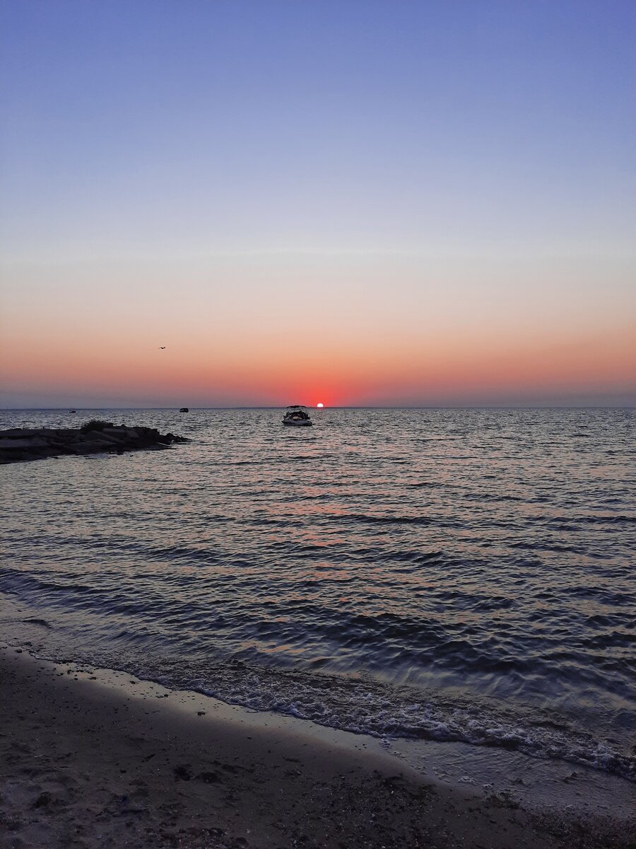 Рассвет на море