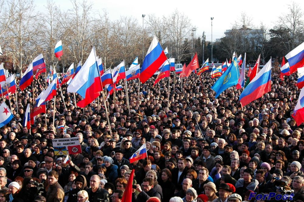 Русские в крыму. Митинг в Севастополе 23.02.2014. Митинг в Севастополе 23 февраля 2014. Крымская Весна Севастополь 2014. Крымская Весна митинг.