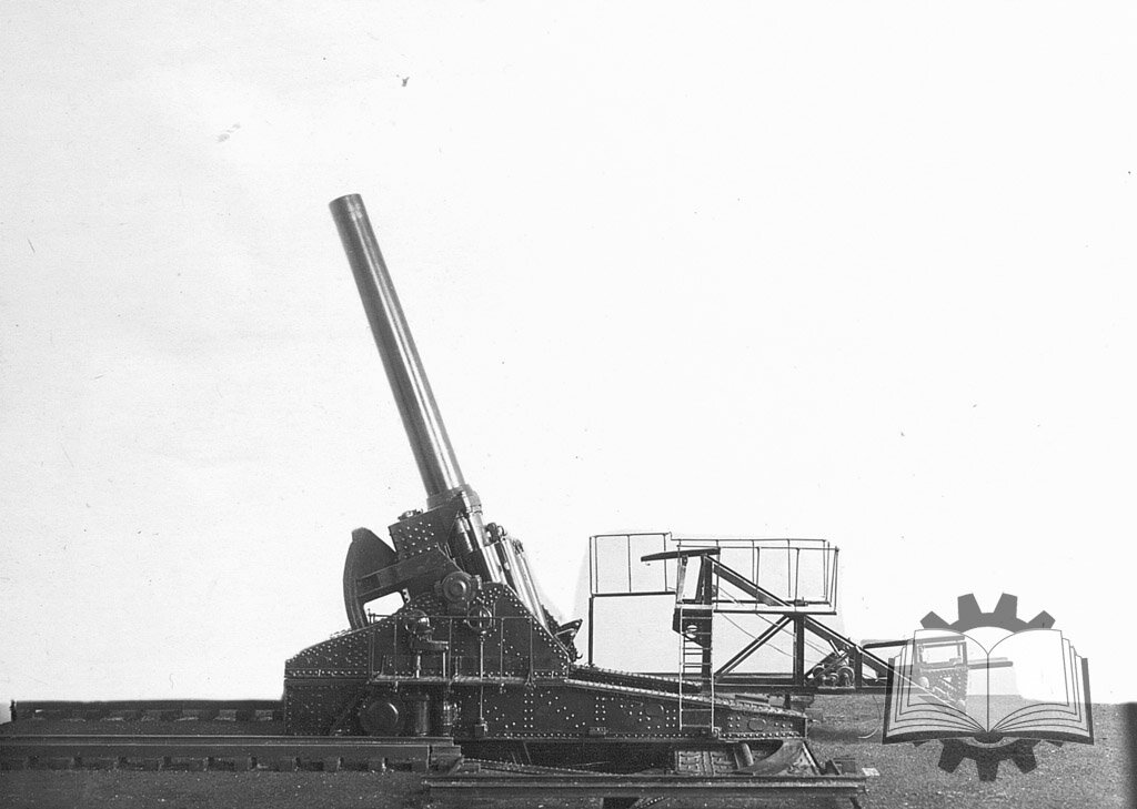 Макет 450-мм тяжелой полевой гаубицы БР-23.