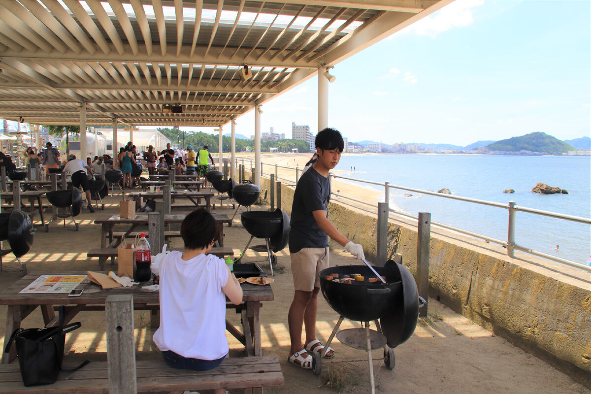 Показываю как отдыхают японцы. BBQ - кафе на пляже | Япония глазами одного  гайджина | Дзен