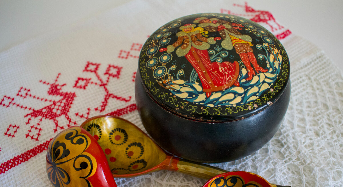 Шкатулка с Палехской росписью