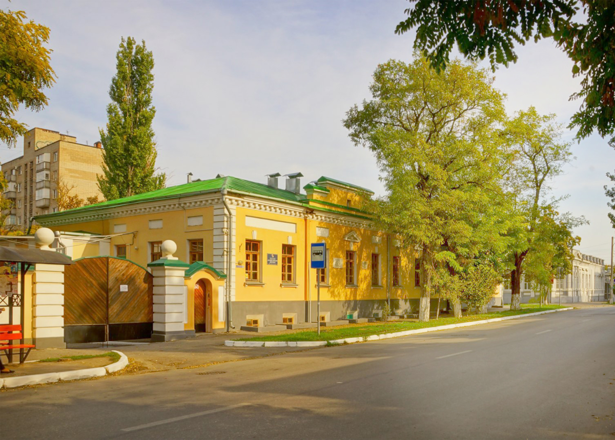 Таганрог время. Дворец Александра i в Таганроге. Дом Александра 1 в Таганроге. Таганрог достопримечательности дворец Александра 1. Дом градоначальника Таганрога.