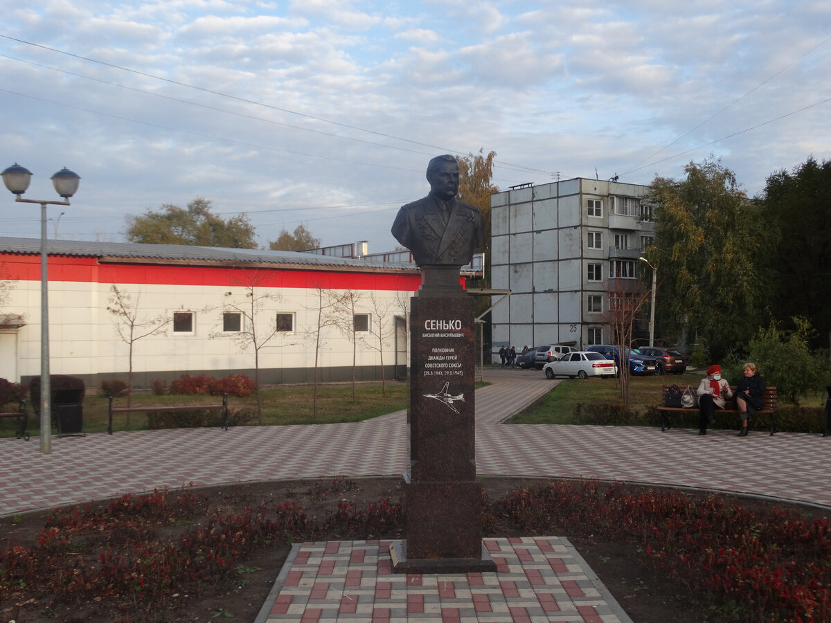 Нашла в Тамбове красивую мозаику времен СССР и необычный памятник | Море  внутри - life & travel | Дзен